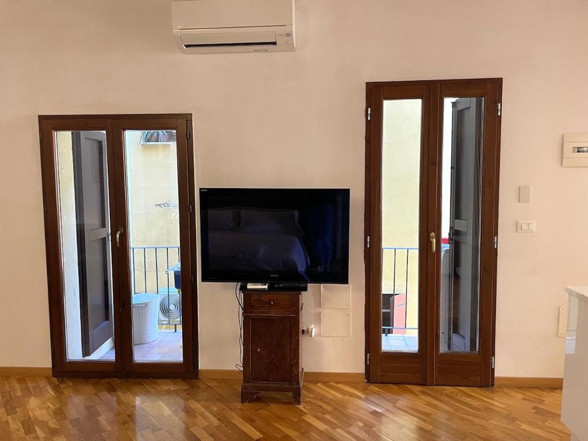Loft Del Pratello Apartment Bologna Luaran gambar